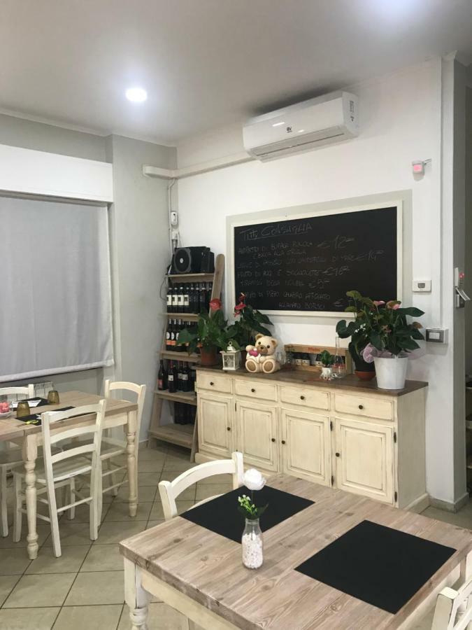 A Casa Di Titty Bed & Breakfast Somma Lombardo Exterior photo